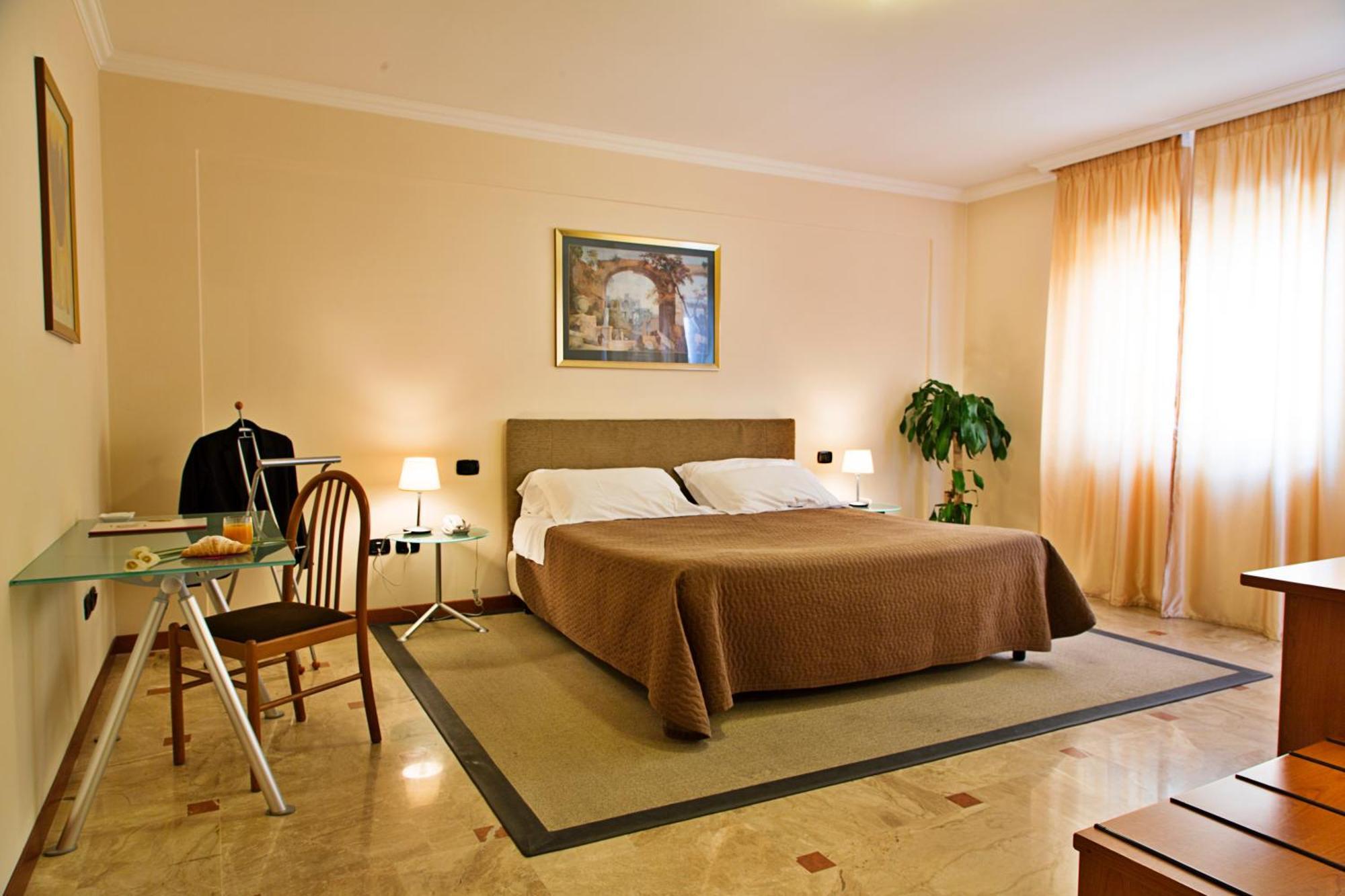 Hotel Palace 2000 Pomezia Zimmer foto