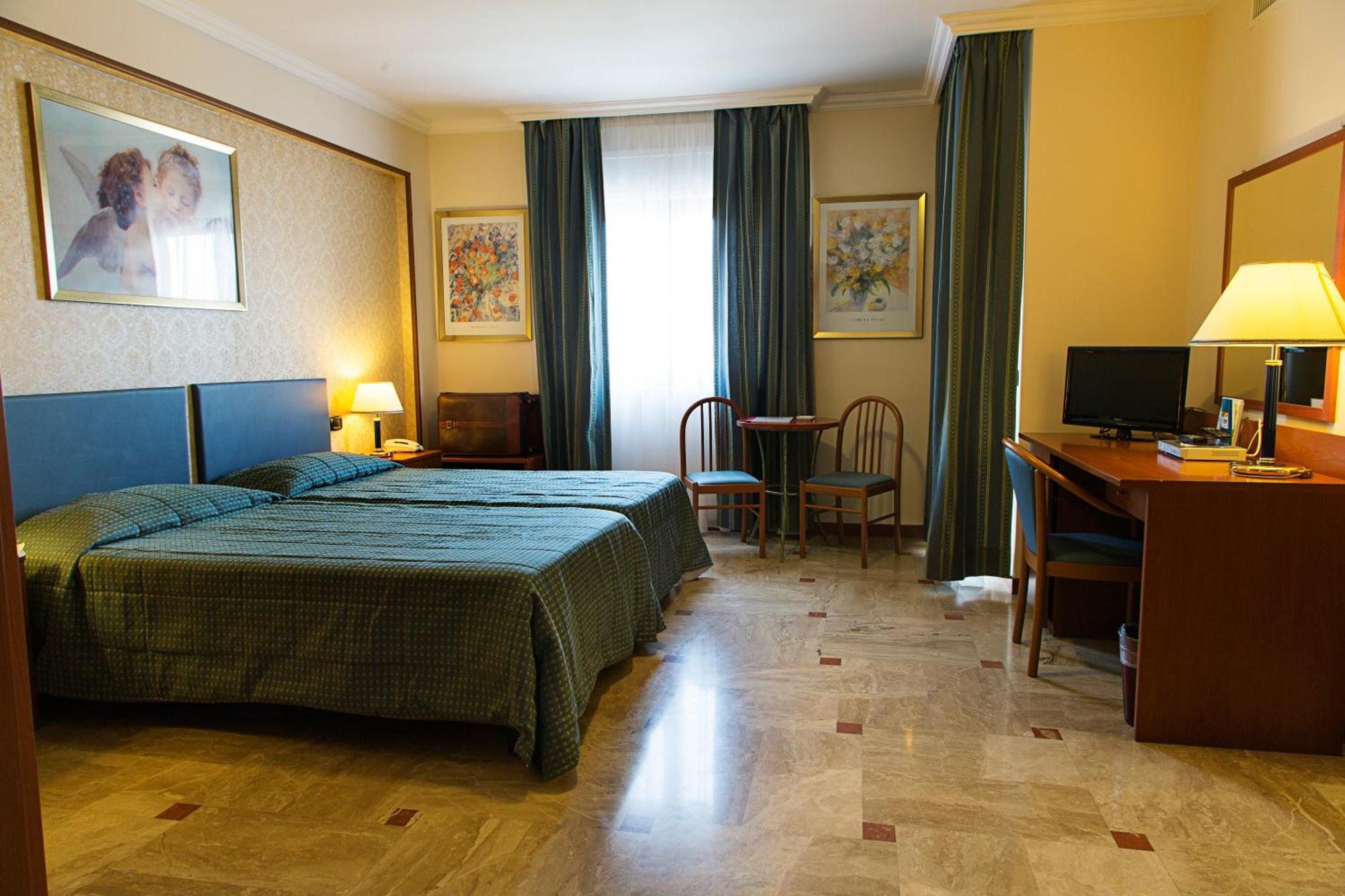 Hotel Palace 2000 Pomezia Zimmer foto
